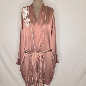 100% Silk Vintage Robe with Embroidery and Pockets